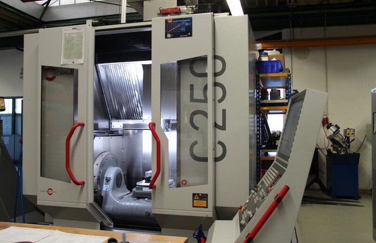 Foto der Maschine Hermle C250